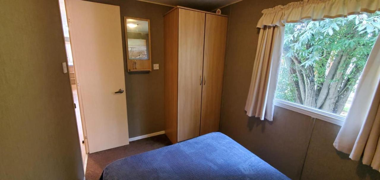 Cosy Caravan In Rhyl North Wales Exterior photo